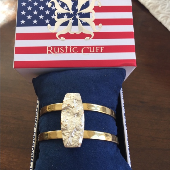 Rustic cuff bracelet - Picture 5 of 6